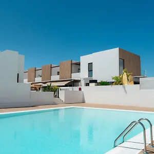 El Palmeral - House With Pool In Casa vacanze